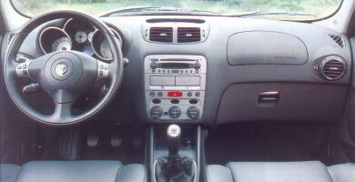 Alfa 147 cockpit