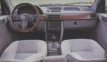 Alfa Romeo 155 cockpit