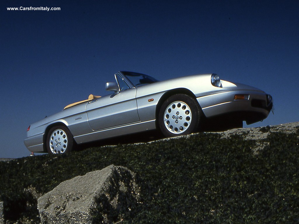 Alfa Romeo Spider - this may take a little while to download