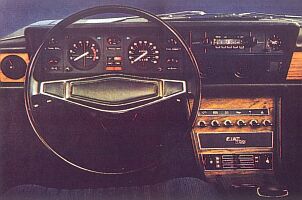 Fiat 130 3200 berlina and coupe cockpit