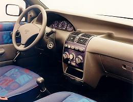 Fiat Punto cockpit - click for larger image