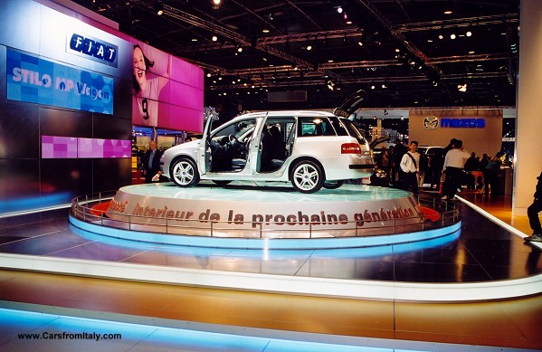 Fiat Stilo MP Wagon at the Paris Motorshow launch