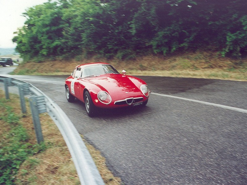 Alfa Romeo TZ1 - this make take a little while to download